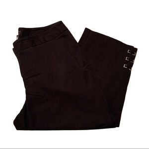 Rafaella Curvy Black Capri with 3 silver accents at bottom of pants size 10